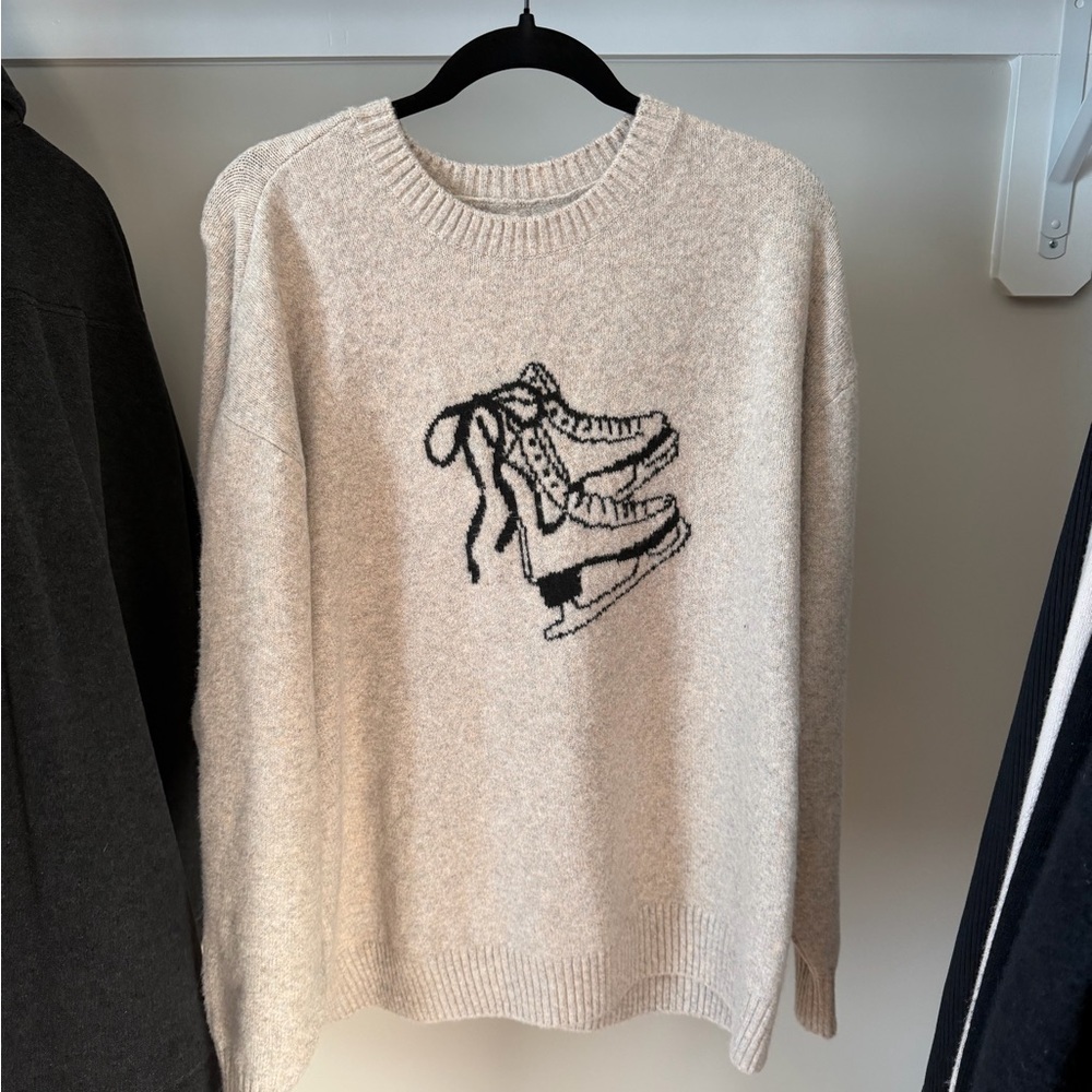 Hollister Crewneck Cream Sweater with Skate Graphic